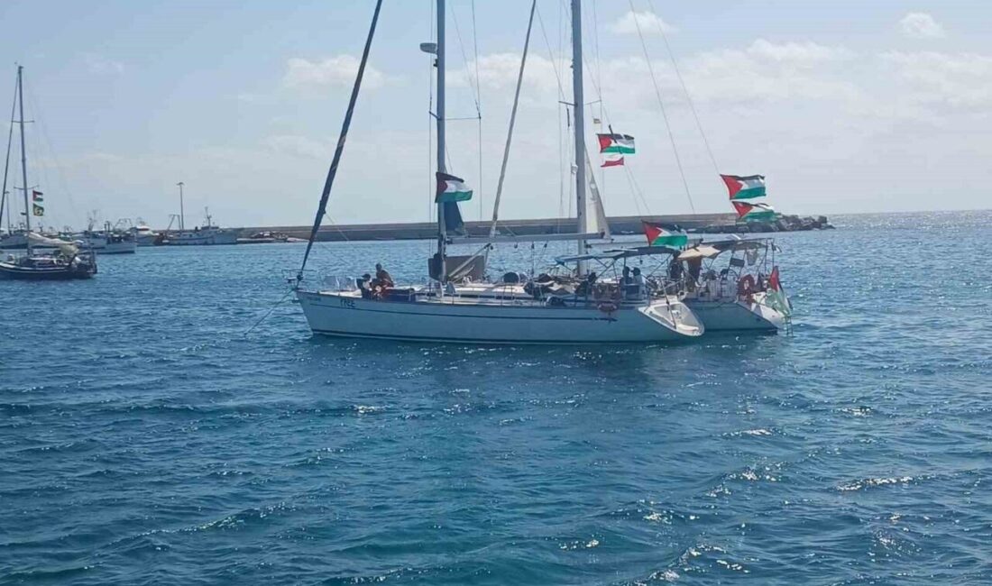 Küresel Sumud Filosu, Gazze Şeridi'ne insani yardım götürmek amacıyla ilerliyor.