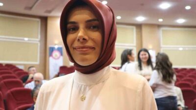 Malatya Eczacı Odası'nda gerçekleşen seçimlerde Ebru Sönmez, üyelerin büyük desteğiyle