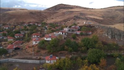 Söğütlü Yayla Köyü’nden Arslan Gül vefat etmiştir. Merhumun cenazesi, öğle