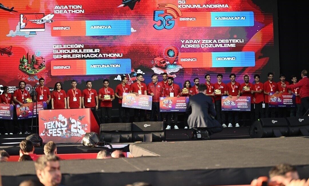 Manisa Celal Bayar Üniversitesi liderliğindeki MATUNATİON Takımı, TEKNOFEST İstanbul 2025'te