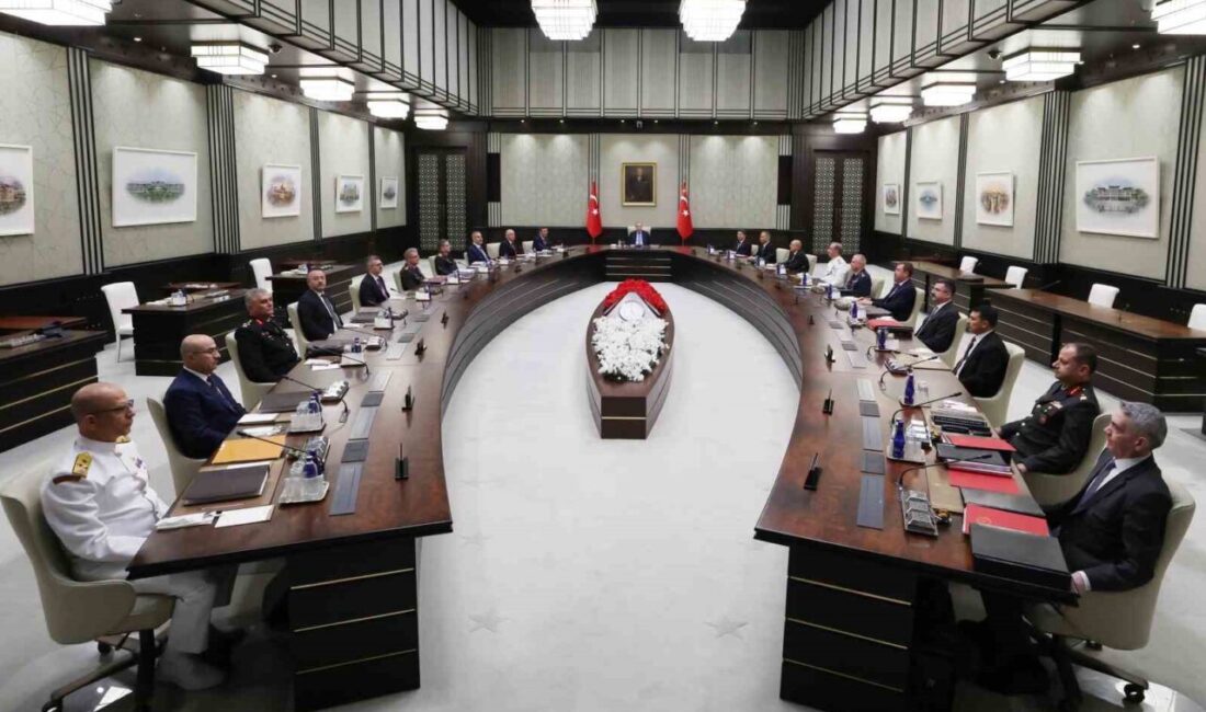 Cumhurbaşkanı Erdoğan başkanlığındaki MGK toplantısında terörle mücadele, Suriye ve Irak'ın