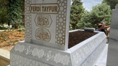 MHP Genel Başkanı Devlet Bahçeli, Ferdi Tayfur'un mezar taşını yaptırdı.