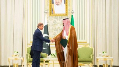 Pakistan Başbakanı Şahbaz Şerif, Suudi Arabistan'ın başkenti Riyad'a resmi ziyaret