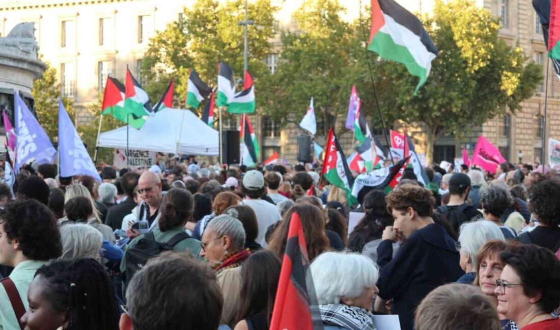 Paris'te binlerce gösterici, İsrail'in Gazze'ye yönelik saldırılarını protesto etti. Netanyahu'ya