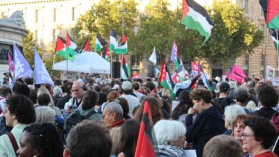 Paris'te binlerce gösterici, İsrail'in Gazze'ye yönelik saldırılarını protesto etti. Netanyahu'ya