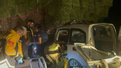 Ankara'nın Polatlı ilçesinde meydana gelen trafik kazasında, hafif ticari aracın