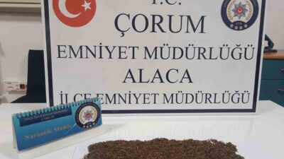 Çorum'un Alaca ilçesinde polisin "dur" ihtarına uymayan 3 şüpheli kaçmaya