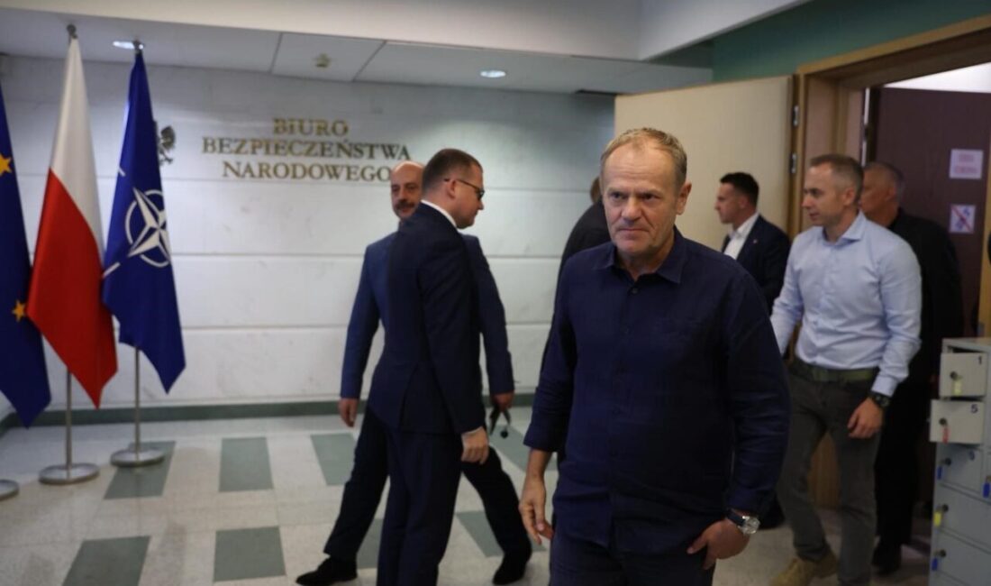 Polonya Başbakanı Donald Tusk, Rusya'ya ait insansız hava araçlarının düşürüldüğünü
