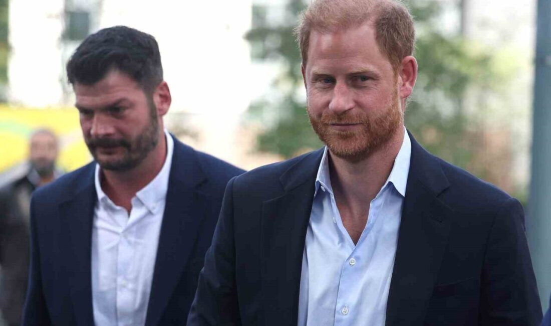 Prens Harry, Kraliyet görevlerinden ayrıldıktan sonra babası Kral Charles ile