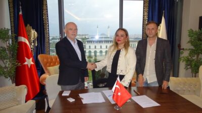 Sağlık Turizmi Konfederasyonu (SATKOF) Başkanı Prof. Dr. Aysun Bay ve