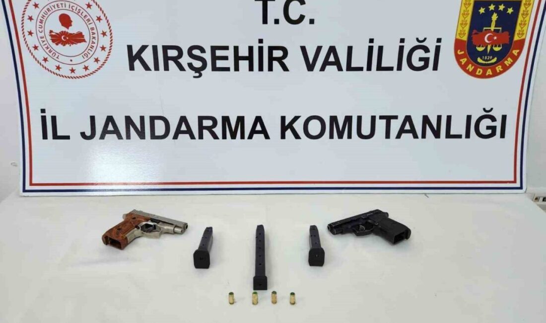 Kırşehir'in Kaman ilçesinde jandarma ekipleri denetimlerde ruhsatsız silah taşıyan F.M.