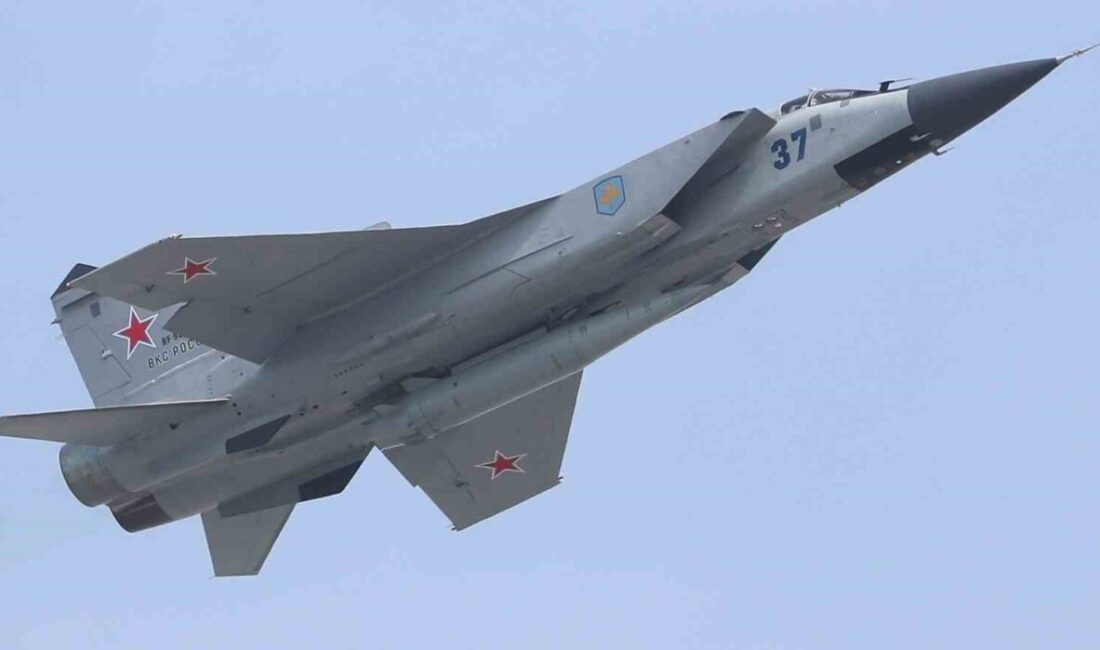 Estonya Dışişleri Bakanı Margus Tshakna, 3 Rus MiG-31'in hava sahasını