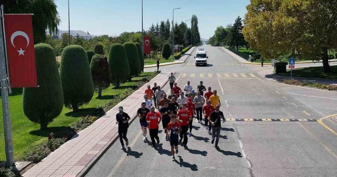 TUSAŞ çalışanları, Eskişehir'deki orman yangınında şehit olan mühendisleri Muharrem Can