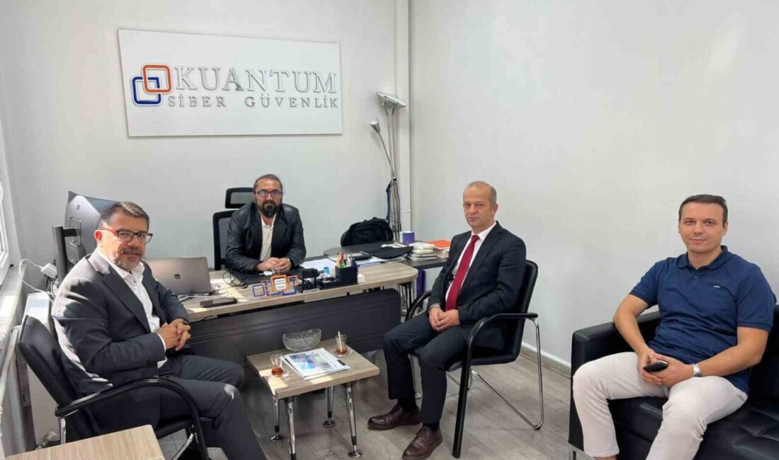 Zonguldak Teknoloji ve Sanayi İl Müdürü Metin Vural ve beraberindeki