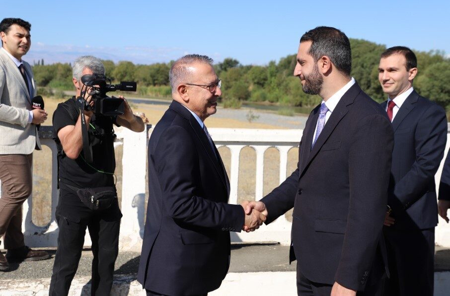 Ermenistan'a giden Türkiye'nin Özel Temsilcisi Serdar Kılıç, normalleşme süreci hakkında