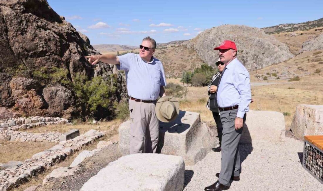 Çorum Valisi Ali Çalgan, Hattuşa ören yerinde yapılan arkeolojik kazı