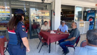 Yerköy İlçe Jandarma Komutanlığı ekipleri, köy kıraathanesinde erkek vatandaşlara yönelik