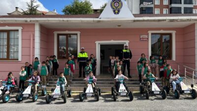 Yozgat İl Emniyet Müdürlüğü tarafından çocuklarda trafik bilincinin oluşması ve