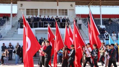 Yerköy’de Cumhuriyetimizin 102. yılı dolayısıyla düzenlenen kutlama programı belli oldu.