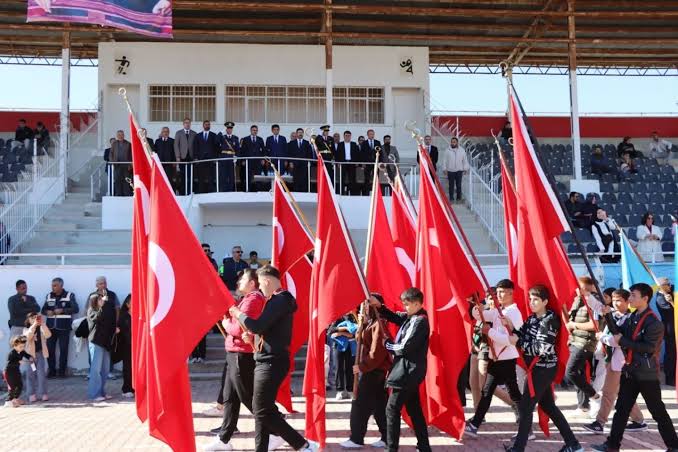 Yerköy’de Cumhuriyetimizin 102. yılı dolayısıyla düzenlenen kutlama programı belli oldu.