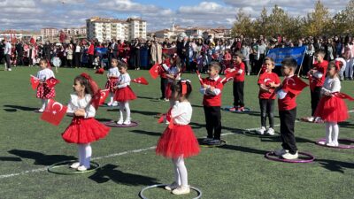 Yerköy’de Cumhuriyet’in 102. yılı büyük bir coşkuyla kutlandı. Yerköy Şehir