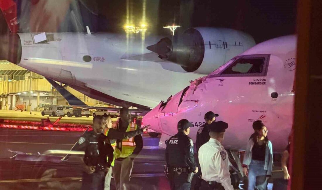 ABD'nin New York kentinde LaGuardia Havalimanı'nda Delta Air Lines'a ait