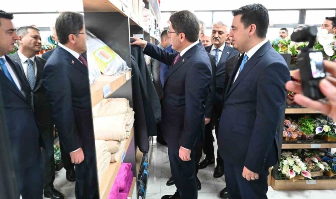 Adalet Bakanı Yılmaz Tunç, Kırıkkale Adalet Sarayı'nda hukuk camiasını ziyaret