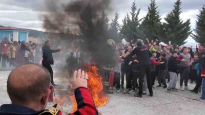 Yozgat'ta AFAD ve diğer kurumlar işbirliğiyle gerçekçi bir tatbikat düzenlendi.