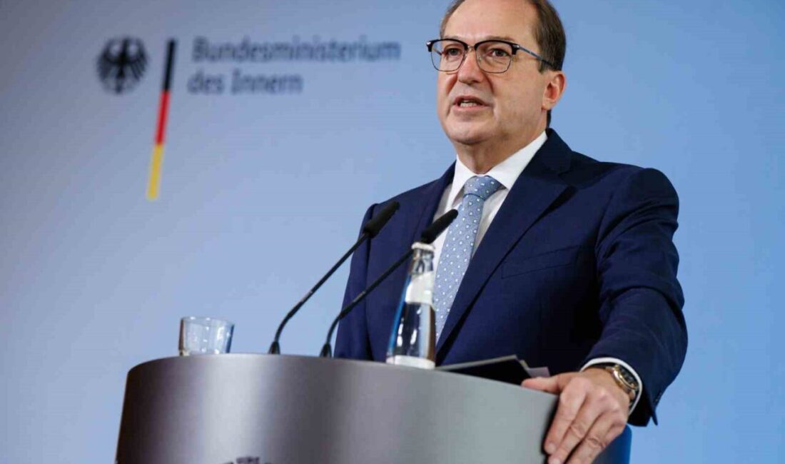 Almanya İçişleri Bakanı Alexander Dobrindt, Alman polisine dronları düşürme yetkisi