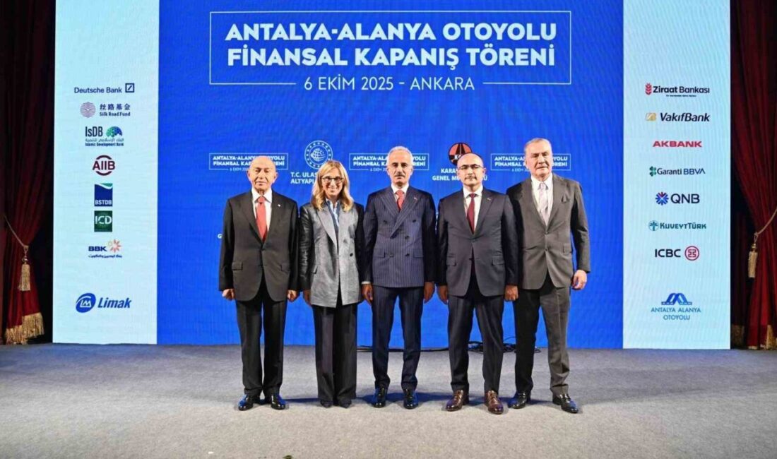 Antalya-Alanya Otoyolu Projesi'nin 1,7 milyar euro finansman sözleşmesi Ankara'da imzalandı.