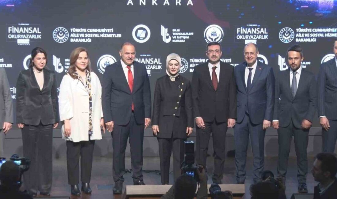 Bakan Göktaş, kadınların finansal okuryazarlık eğitimleriyle güçlenerek kendi yaşamlarına sahip
