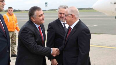 Milli Savunma Bakanı Yaşar Güler, Brüksel'e giderken NATO'ya katılmak için