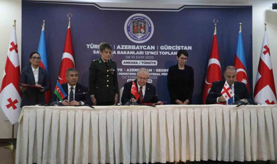 Türkiye-Azerbaycan-Gürcistan Savunma Bakanları Ankara'da toplandı. Bakan Yaşar Güler, bölgedeki iş