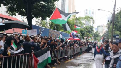 Tayland'ın Bangkok şehrinde İsrail Büyükelçiliği önünde yapılan protestoda, Filistin halkına