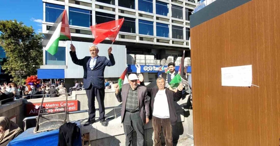 Ankara'da düzenlenen "Gazze Kararlılık Yürüyüşü" binlerce Ankaralının katılımıyla gerçekleşti. Programda