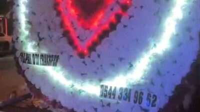 Adana’da aykırı ışık donanımı ve yüksek sesle müzikle trafikte seyreden