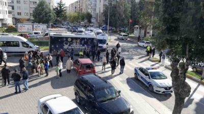 Çorum'da kitap fuarına giden 19 Mayıs İlkokulu öğrencilerini taşıyan belediye