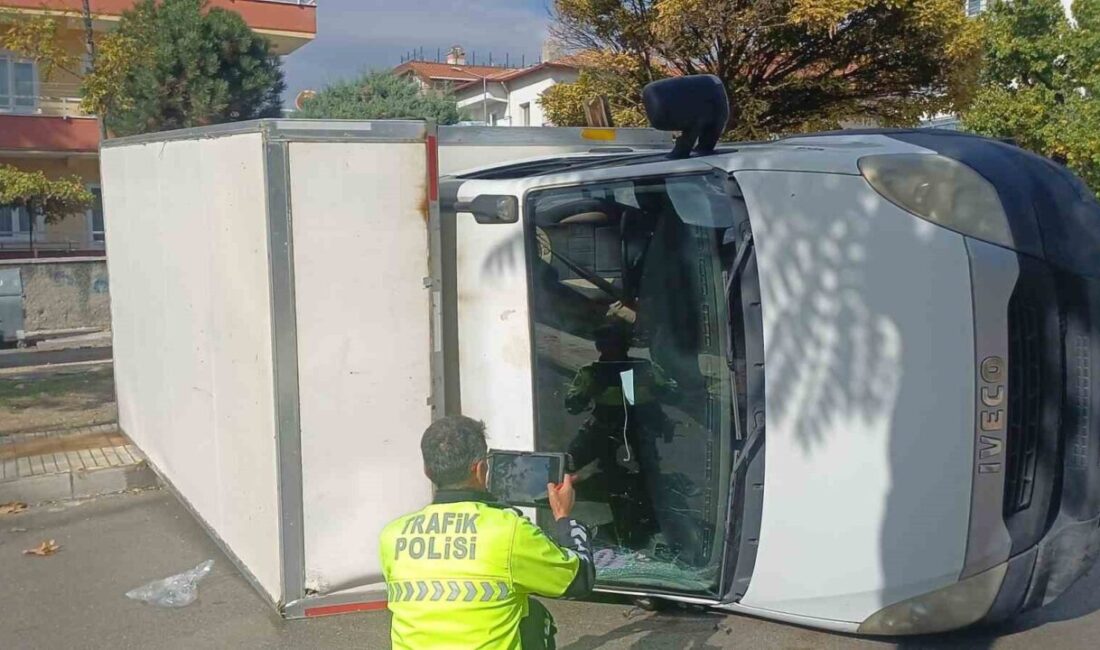 Çorum’da otomobil ile kamyonetin çarpışması neticesinde meydana gelen kazada 1’i