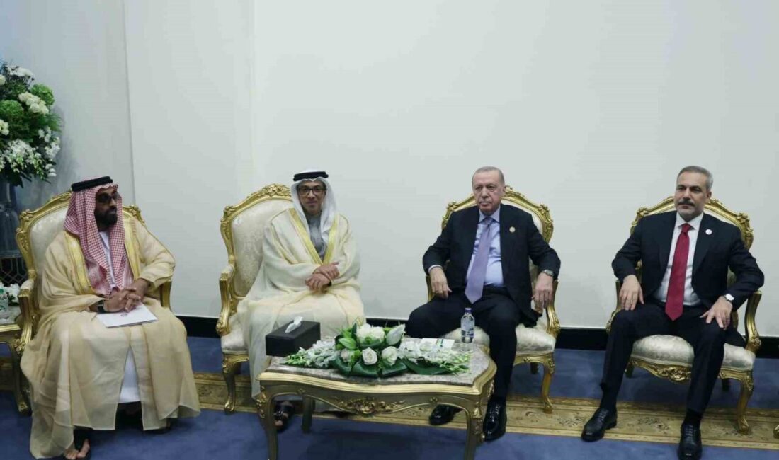 Cumhurbaşkanı Recep Tayyip Erdoğan, Mısır'da BAE Devlet Başkan Yardımcısı Şeyh