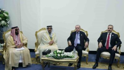 Cumhurbaşkanı Recep Tayyip Erdoğan, Mısır'da BAE Devlet Başkan Yardımcısı Şeyh