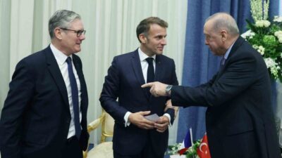 Cumhurbaşkanı Recep Tayyip Erdoğan, Mısır'daki Barış Zirvesi'nde Fransa Cumhurbaşkanı Macron