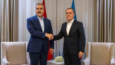 Hakan Fidan Azerbaycan Dışişleri Bakanı Ceyhun Bayramov'la Gebele'de bulunan Türk