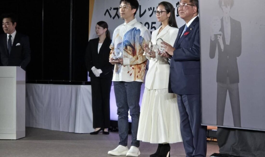 Japonya Başbakanı Shigeru Ishiba, Tokyo'da düzenlenen "Japonya En Şık Gözler