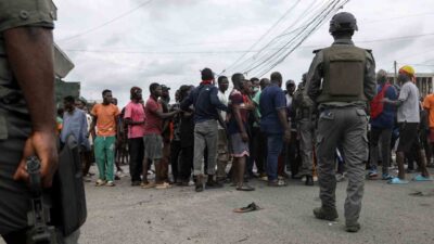 “Kamerun İçin Ayağa Kalk” adlı sivil toplum örgütü, ülkenin Douala