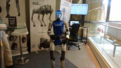 İstanbul Kartal'da düzenlenen 'Robotik Otomasyon Çözümleri Zirvesi'nde sektörün öncü isimleri