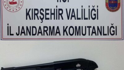 Kırşehir’de jandarma ekipleri tarafından yapılan operasyonda ruhsatsız bir av tüfeği