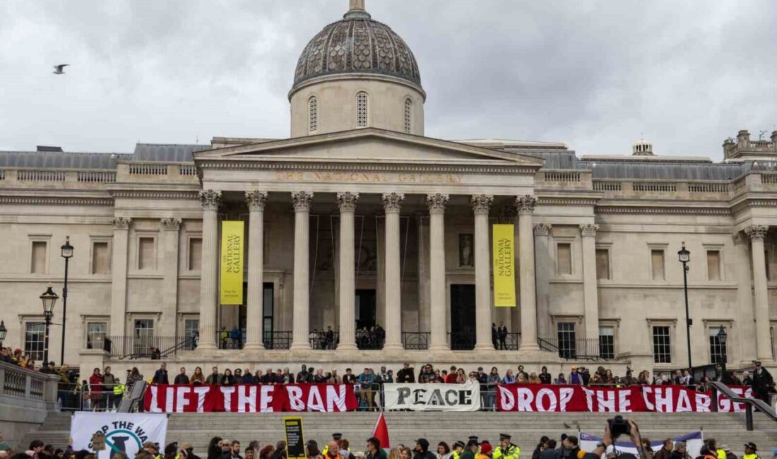 Londra'da Filistin Eylemi'ni destekleyen binden fazla gösterici toplandı, 175 kişi
