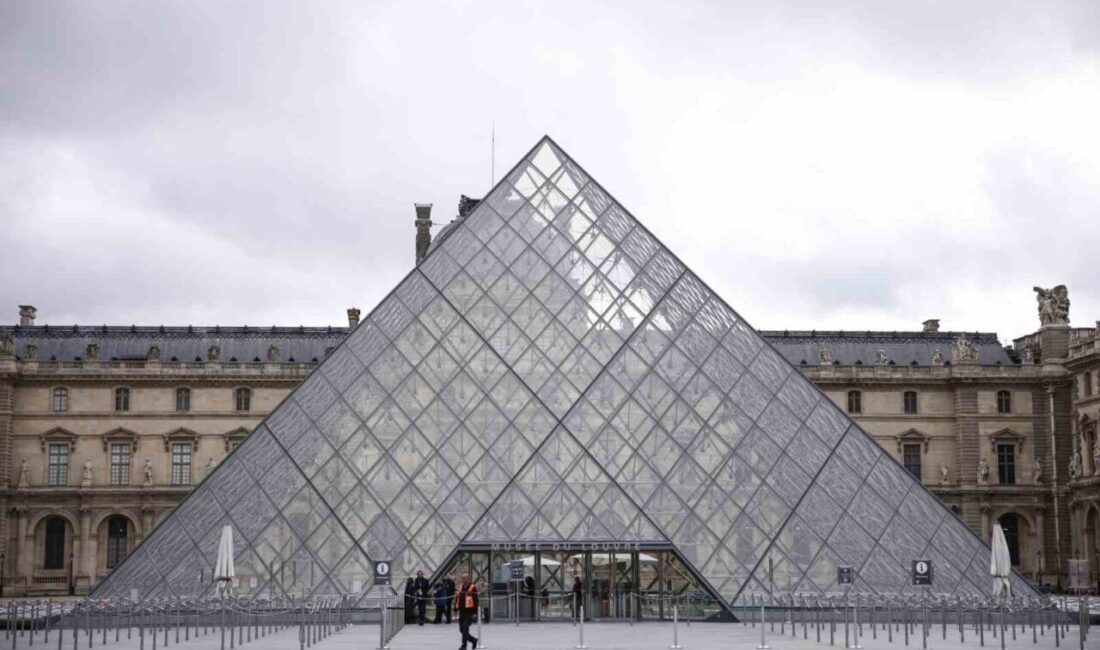 Fransa’daki ünlü Louvre Müzesi’nde 19 Ekim Pazar günü gerçekleştirilen soyguna