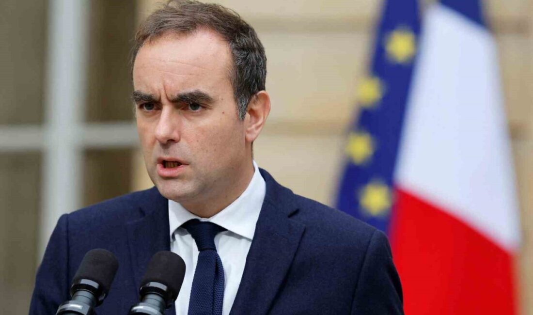 Fransa Cumhurbaşkanı Macron, istifa eden Başbakan Lecornu'yu yeniden göreve getirdi.