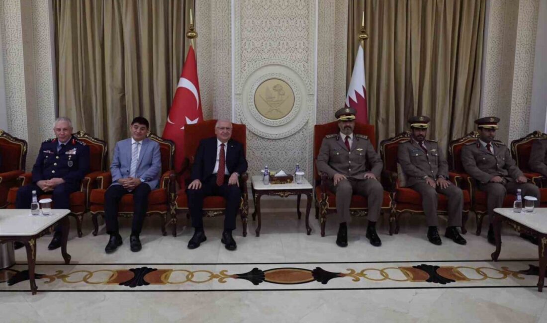 Milli Savunma Bakanı Yaşar Güler, Hava Kuvvetleri Komutanı ile Katar'a